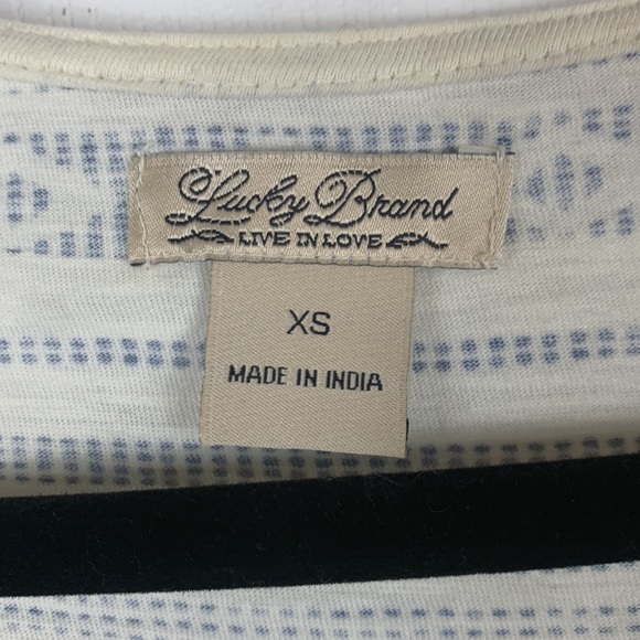 Lucky Brand white with blue flowers and designs size XS. Sleeveless. elastic bot - Picture 5 of 6